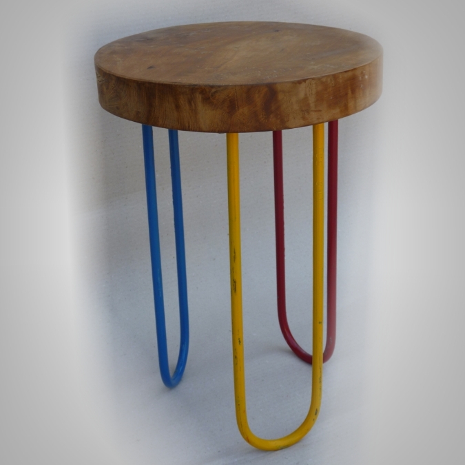 Stool warna warni