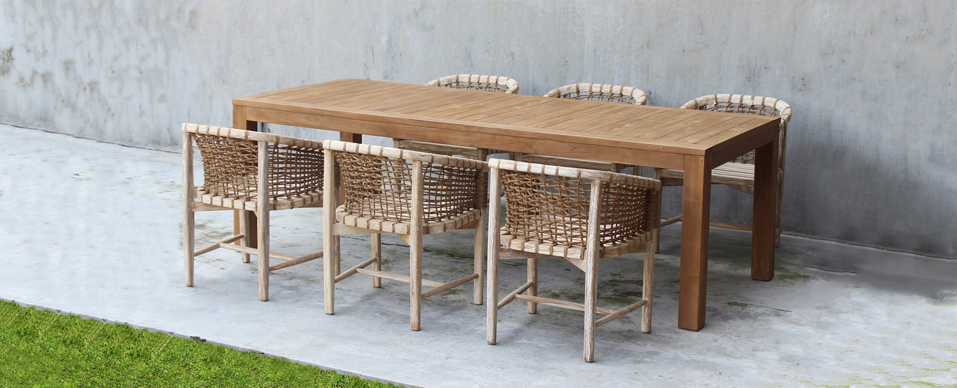 JOY DINING TABLE WITH ARM CHAIR GONI