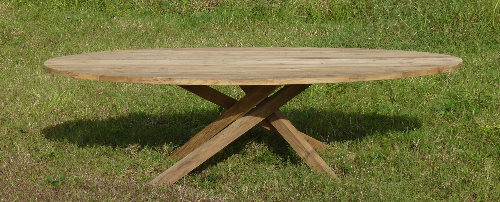 oval table